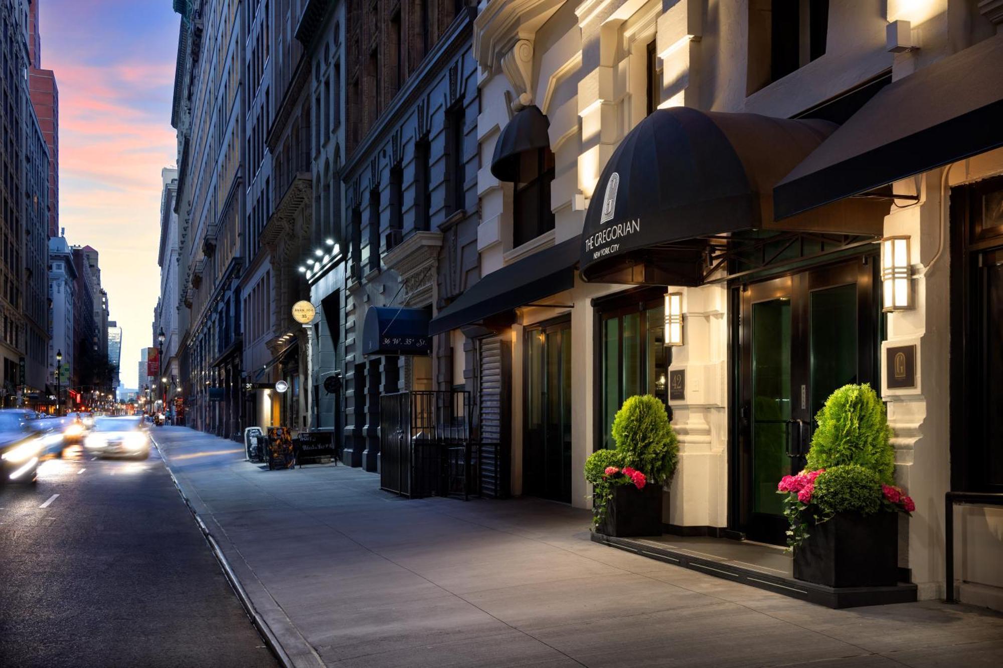 The Gregorian New York City Exterior foto